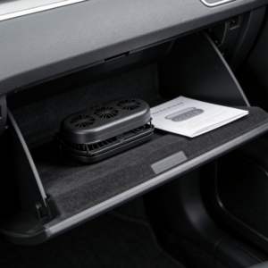 46. Ventola per Auto Stile Racing con Texture in Fibra di Carbonio e Finiture Rosse per Auto Sportive - Product Image 6