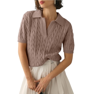 Pull tricoté torsadé uni à col polo et manches courtes pour femme – Nouvelle collection décontractée et tendance (vente en gros) - Product Image 3