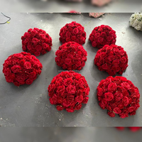 EG-FB-RD02 Nouvelle Arrivée Vente Chaude Boule de Fleurs Artificielle 5D en Soie Rose Rouge Bourgogne Grande 60cm Centre de Table Mariage Décoration