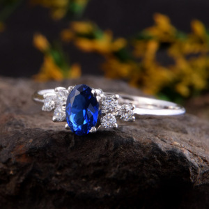 Anello Nuziale Ovale alla Moda per Donne, Elegante e Versatile Gioiello da Indossare Ogni Giorno - Product Image 3