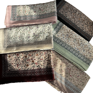 Hiyab Musulmán de Algodón Voile con Estampado Digital, 114*114cm, Pañuelo para la Cabeza, Multifuncional, para Uso Diario en Todas las Temporadas, Malasia, Indonesia - Product Image 1