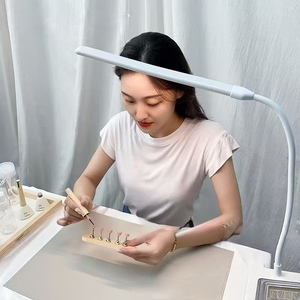 Lámpara de Escritorio para Uñas con Iluminación LED Profesional para Protección Ocular, Ideal para Salones de Belleza - Product Image 1
