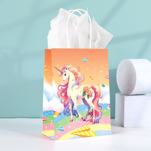 <span class=keywords><strong>Sac</strong></span> fourre-tout en papier <span class=keywords><strong>kraft</strong></span> imprimé couleur licorne de dessin animé, personnalisable, pour emballage de bonbons et bijoux pour fête d'anniversaire - Product Image 4