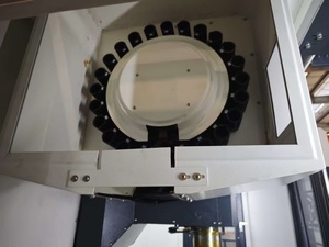 Trục chính đơn BT40 z-trục hợp chất hướng dẫn đường sắt độ chính xác cao Mitsubishi GV-1160F CNC dọc gia công Trung tâm hiệu quả cao - Product Image 4