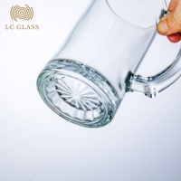 Vente en gros de tasses en verre à bière/tasse en verre à boire/tasse à bière en verre 500 ml logo et emballage personnalisables pour bar fête de famille