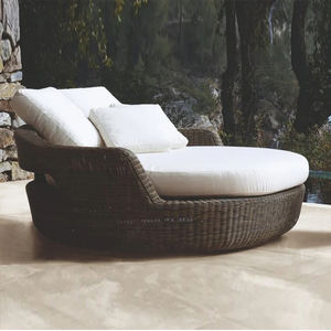 سرير نهاري من الراتان البلاستيكي في جميع الأحوال الجوية من PE للحدائق الخارجية ، خوص الفناء ، كراسي الاستلقاء للفنادق والفيلات - Product Image 1