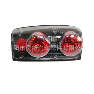 ไฟท้ายโตโยต้า ไฮลักซ์ RN55 สีดำรมควัน แบบฮาโลเจน อะไหล่แต่ง รุ่น 55-B - Product Image 3