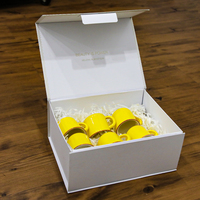 Ensemble de tasses de luxe légères emballage boîte-cadeau tasses à café magnétiques en céramique emballage coffrets cadeaux pour l'obtention du diplôme