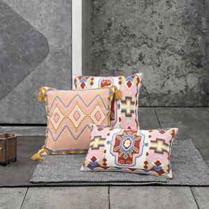 Cojines Rectangulares para Sofá de Poliéster Lavables y Ecológicos con Bordado Geométrico de Estilo Étnico Bohemio, Color Rosa Americano para el Hogar - Product Image 3