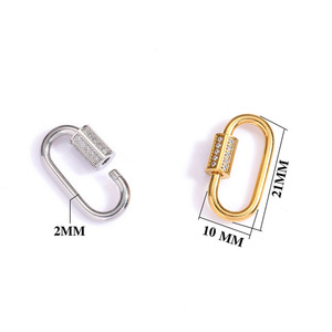 Cierre de Resorte Pavé |   Cierre de Anillo Ovalado de Acero Inoxidable con Baño de Oro PVD de 18K y Cristales |   Impermeable, Hipoalergénico, Resistente al Deslustre - Product Image 5
