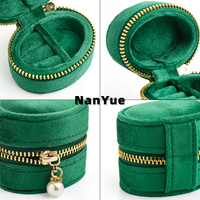 Mini boîte à anneaux ovale en velours avec fermeture éclair, logo personnalisé, rangement portable pour bijoux, pour anneaux et boucles d'oreilles, vente en gros, emballage de bijoux en velours