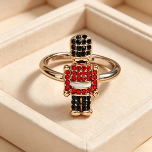 Anello a Forma di Schiaccianoci per Donne, Design Creativo in Stile Cartone Animato, Accessorio da Dito per Uso Quotidiano - Product Image 4