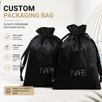 Kantong Beludru Hitam Custom Logo Grosir dengan Tali Serut Bermotif Bunga untuk Kemasan Perhiasan dan Makeup Kelas Atas