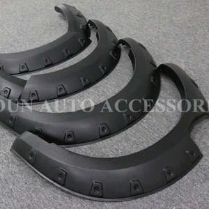 กันชนล้อแบบ OEM ยี่ห้อ KQD ประสบการณ์ 18 ปี สำหรับ Nissan Navara NP300 ปี 2014 สีดำ ผลิตจากพลาสติก ABS รับประกัน 1 ปี - Product Image 2