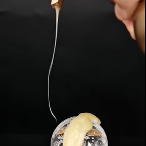 Crème capillaire antipelliculaire à la kératine de qualité supérieure avec formule hydratante et nourrissante sans sulfate pour cheveux gras - Traitement 2-en-1 - Product Image 6