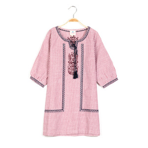 Chemises à manches courtes personnalisées pour jeunes filles, vêtements décontractés de marque, provenant d'une usine chinoise en gros - Product Image 3