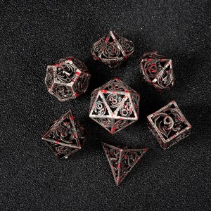 Ensemble de dés polyédriques DND en métal creux à 7 pièces avec effet de sang éclaboussant pour RPG, MTG, Dungeons & Dragons, jeux de table - Product Image 1