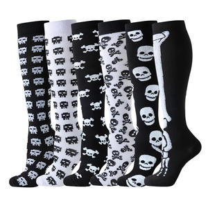 YH Calcetines de Invierno Transfronterizos Tejidos de Media Caña con Estampado de Navidad y Halloween, Divertidos, Casuales para Deportes al Aire Libre con Logotipo Corporal para Deportes Festivos - Product Image 2