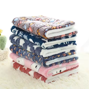 <span class=keywords><strong>2026</strong></span> Bestseller Korallenvlies Weiche Flauschige Warme Haustiermatte Herbst Winter Verdickte Decke für Hunde und Katzen - Product Image 2