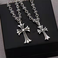 Collier Vintage Antique pour Homme, Chaîne de Clavicule Gothique Punk avec Pendentif Flamme, Croix et Cœur de Christ