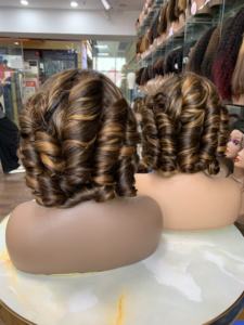 Romance Curl 12 pouces, fermeture en dentelle 4x4 : élégance sans effort, boucles pour un look de rêve, volumineux - Product Image 2