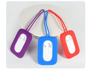 Etiqueta de Equipaje Rectangular de Silicona Personalizada 2025 con Solapa para Información de Identificación y Logotipo Publicitario para Embarque de Aviones - Product Image 2