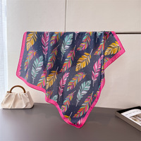 Écharpe carrée en fausse soie personnalisée pour femme, imprimé plumes et coquillages, foulard, écharpe de tête, foulard pour cheveux, petit châle élégant