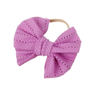 Autres accessoires : Ensemble de bandeaux à œillets et nœuds, élastiques à cheveux en nylon, lunettes de plage, couvre-chefs pour enfants - Product Image 5