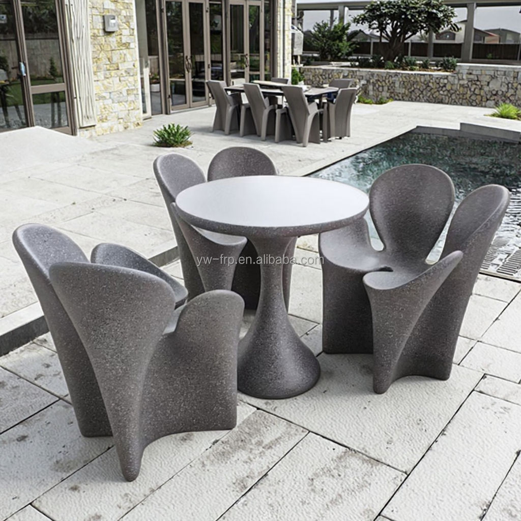 สีเทาเข้ม