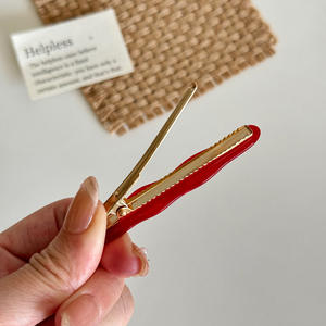 Clip lateral de precio bajo de onda Irregular coreana Color caramelo 6,5 cm pinzas para el cabello de acetato - Product Image 4