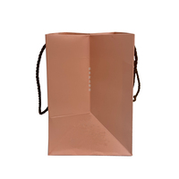 Sac fourre-tout en papier kraft recyclable épaissi avec fermeture magnétique, cordon de serrage, logo personnalisé, emballage cadeau pour cosmétiques, bougies