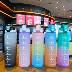 ขวดน้ำพลาสติกพร้อมตัวบอกเวลาของขวัญส่งเสริมการขายความจุมาก1L สร้างแรงบันดาลใจปราศจาก BPA กีฬายิมฟิตเนส - Product Image 1