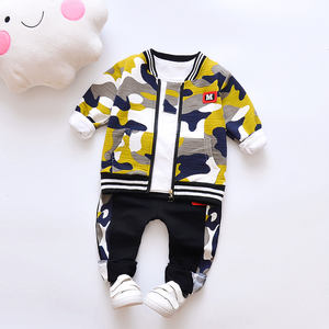 Chaqueta de camuflaje con cremallera de manga larga para niño, conjunto de ropa de moda para niño de tres piezas - Product Image 2