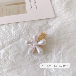 Épingles à cheveux fleur blanche tendance 2026 : Bijoux fantaisie pour femmes, design de niche populaire, vente en gros - Product Image 5