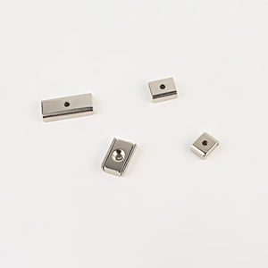 Aimant en néodyme à canal de 30mm avec fraise M4 pour les applications de montage et de maintien industrielles et grand public - Product Image 3