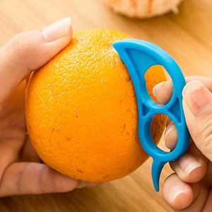 Peladores de naranja de plástico DoreenBeads, cortador de limón y pomelo, utensilios de cocina aleatorios de 7,4x3,4 cm, 1 unidad - Product Image 5