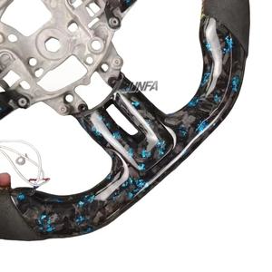 Volant sport en carbone forgé avec éclairage LED lumineux pour Ford Mustang, adapté aux Mustang 2013-20124 - Product Image 3