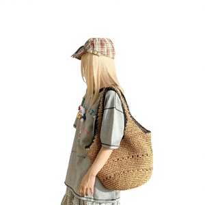 Sac fourre-tout en <span class=keywords><strong>paille</strong></span> tressé à la main style décontracté avec bordure contrastante et découpes, sac à bandoulière pour les vacances, la plage et le quotidien - Product Image 4