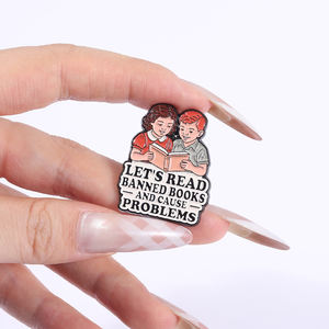 让我们阅读禁书有趣的珐琅别针讽刺胸针翻领徽章背包珠宝礼品给朋友批发 - Product Image 4