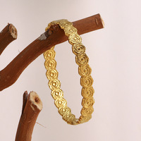 Gelang Baja Anti Karat Berlapis Emas 18K dengan Desain Bunga, Gaya Eropa dan Amerika, Temperamen Fashion, Desain Niche yang Unik