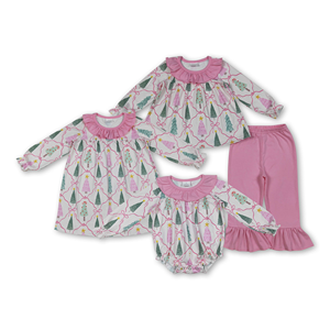 Conjunto Casual Navideño para Niñas con Estampado de Árbol de Navidad, Manga Corta con Volantes, Conjunto a Juego para Hermanas, Ecológico - Product Image 1