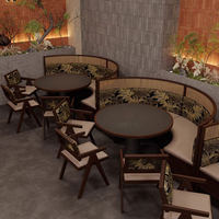 Ensemble de table et chaises de restaurant commercial en rotin de style montagne sauvage personnalisé, structure en bois (pour 10 personnes)