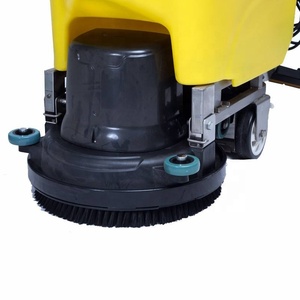 Lavasciuga Pavimenti a Batteria Autopropulsa per Pulizia Industriale e Commerciale di Fughe e Legno - Product Image 4