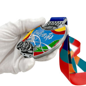 Medallas de Metal deportivas para bicicleta de carrera 3D de alta calidad, medalla de triatlón para ciclismo en blanco personalizada - Product Image 3