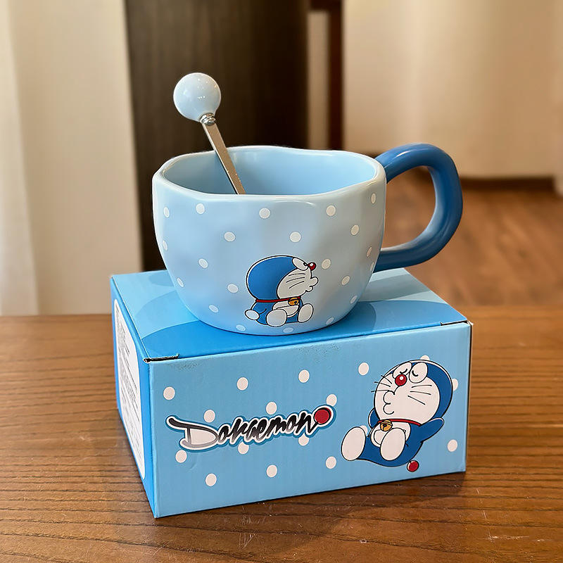 ช้อนสีฟ้า