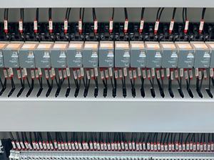 Machine de nettoyage et de séchage horizontal de verre à grande vitesse YBKE 5KW avec moteur et pompe, équipement de traitement du verre de haute qualité - Product Image 5