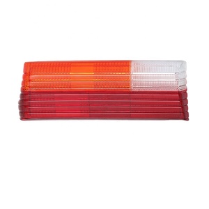 Convient aux nouveaux caches de feux arrière de Peugeot 305 L:635034 R:635133 - Product Image 2