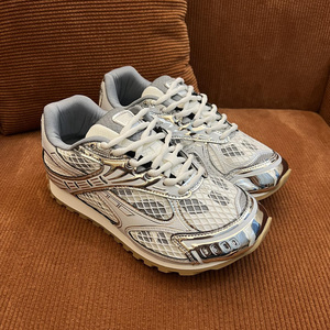 Zapatillas Deportivas Unisex 2026, Casuales, Transpirables, con Parte Superior de PU, Cierre de Cordones, Suela de Goma Resistente, Ligeras, Múltiples Colores - Product Image 3