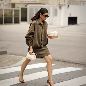 2025 européen américain femmes mode Bomber veste transfrontalière en gros manches chauve-souris fermeture éclair haut décontracté <span class=keywords><strong>longue</strong></span> pour l'<span class=keywords><strong>hiver</strong></span> - Product Image 3
