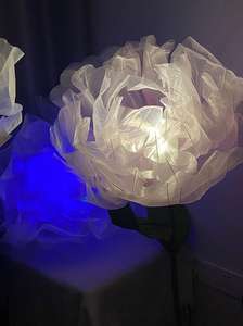 Peonía Floral de apertura y cierre automático hecha a mano de lujo con luz ambiental para decoración de fondo - Product Image 2